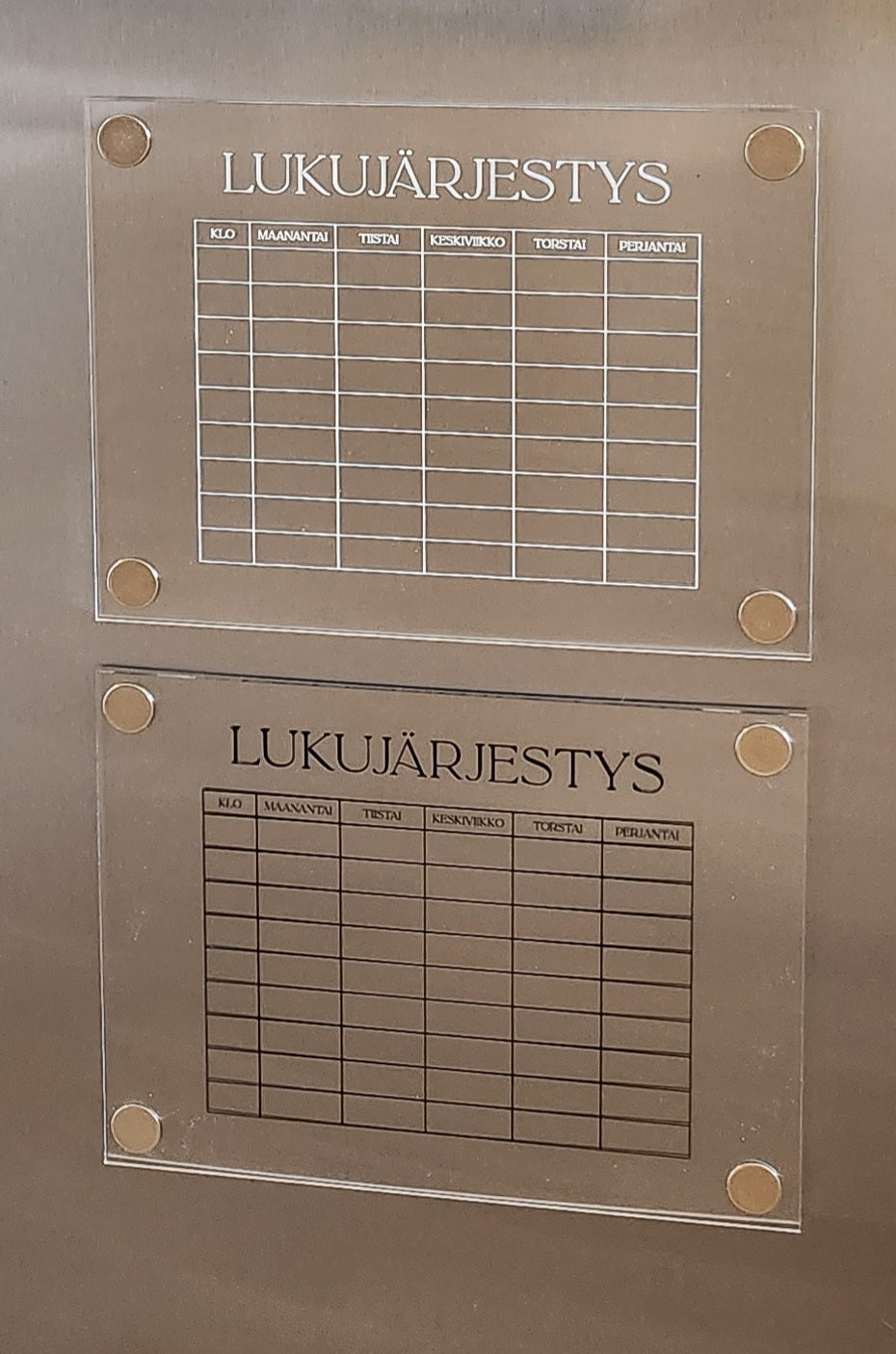Lukujärjestys (tyhjä) jääkaapin oveen