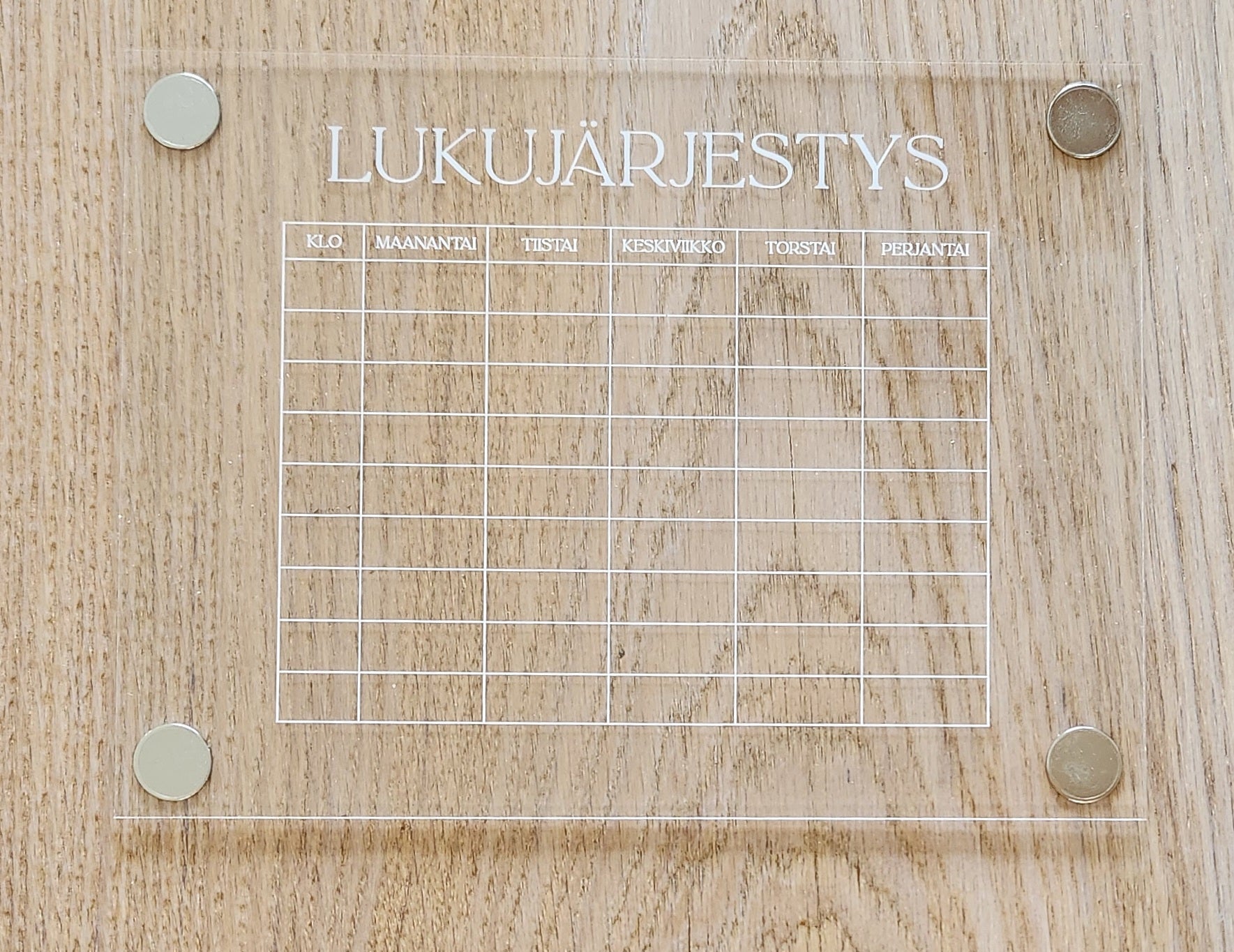 Lukujärjestys (tyhjä) jääkaapin oveen