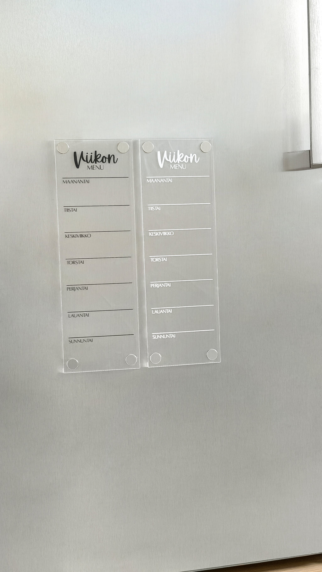 Menu jääkaapin oveen