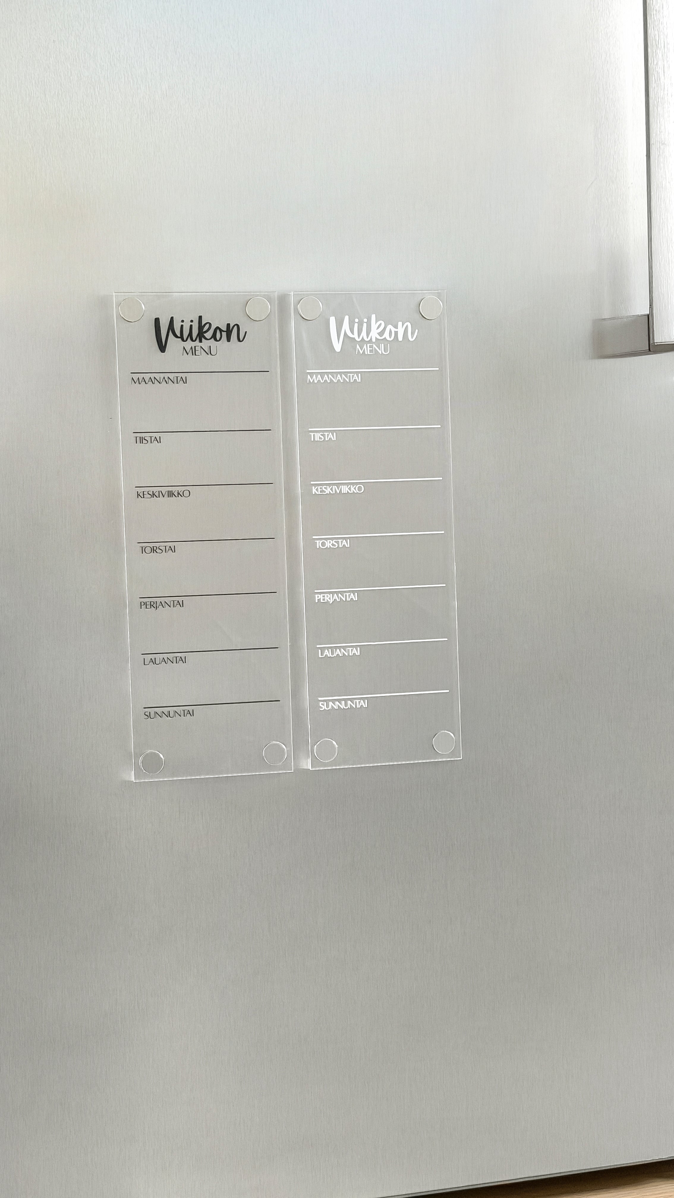 Menu jääkaapin oveen