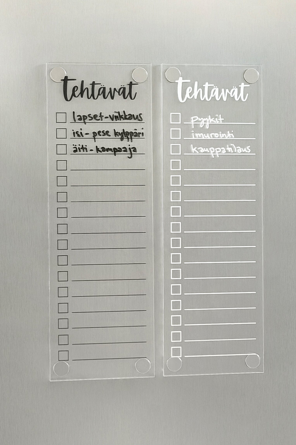 Tehtävät-lista jääkaapin oveen